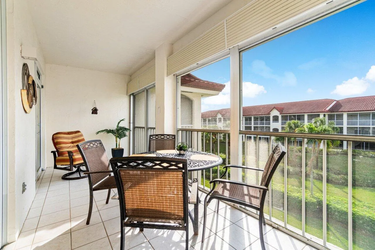 109 Half Moon Circle, #G3