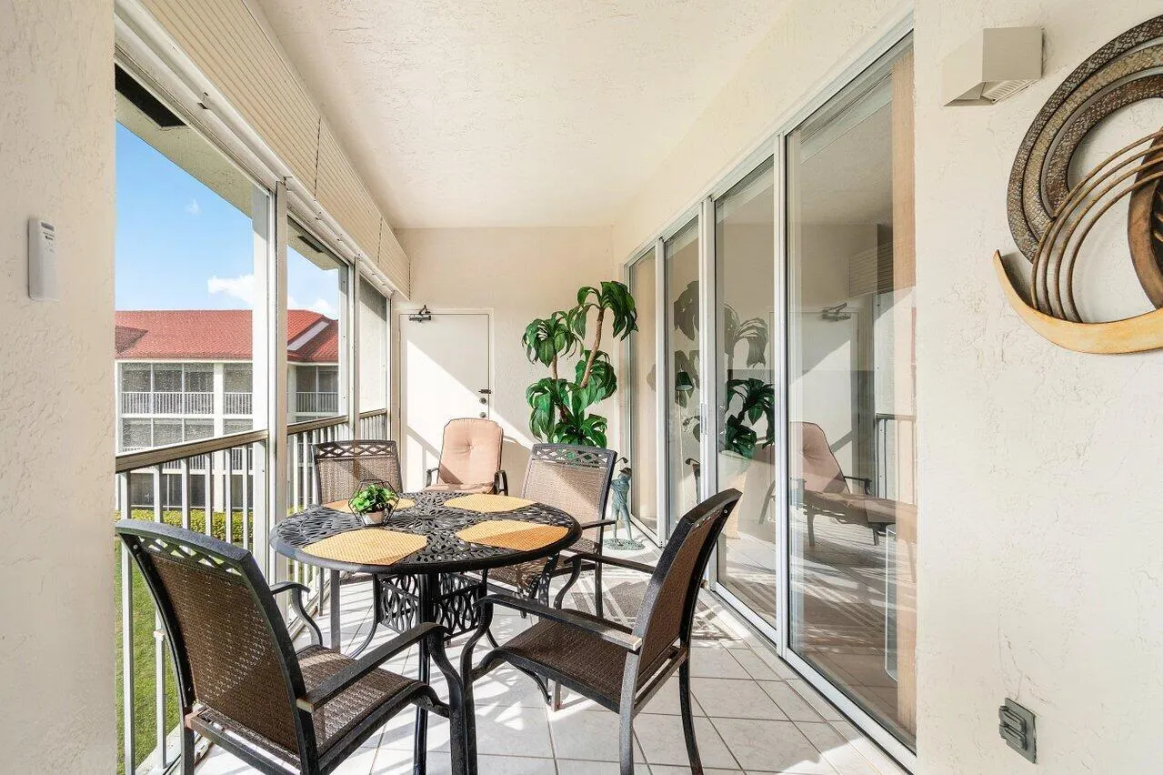 109 Half Moon Circle, #G3
