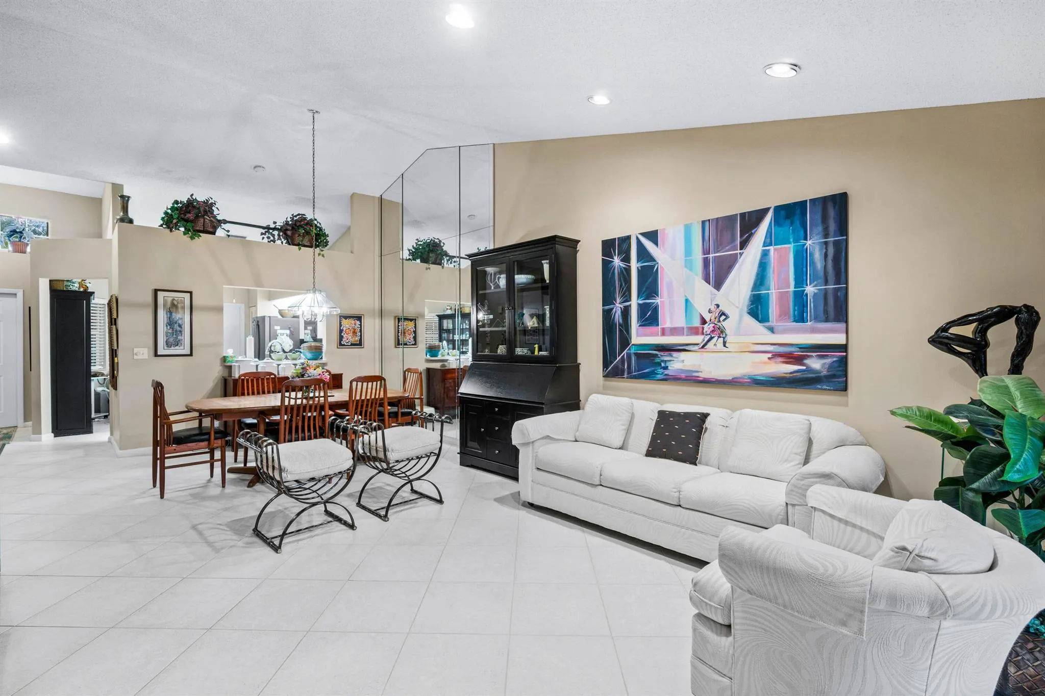 7550 Diamond Pointe Circle N