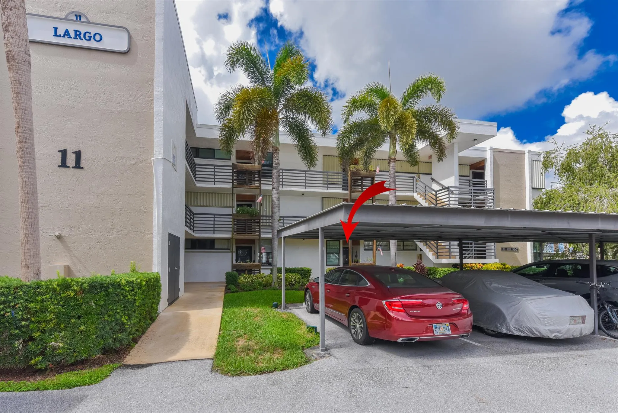 1950 SW Palm City Road, #11-105