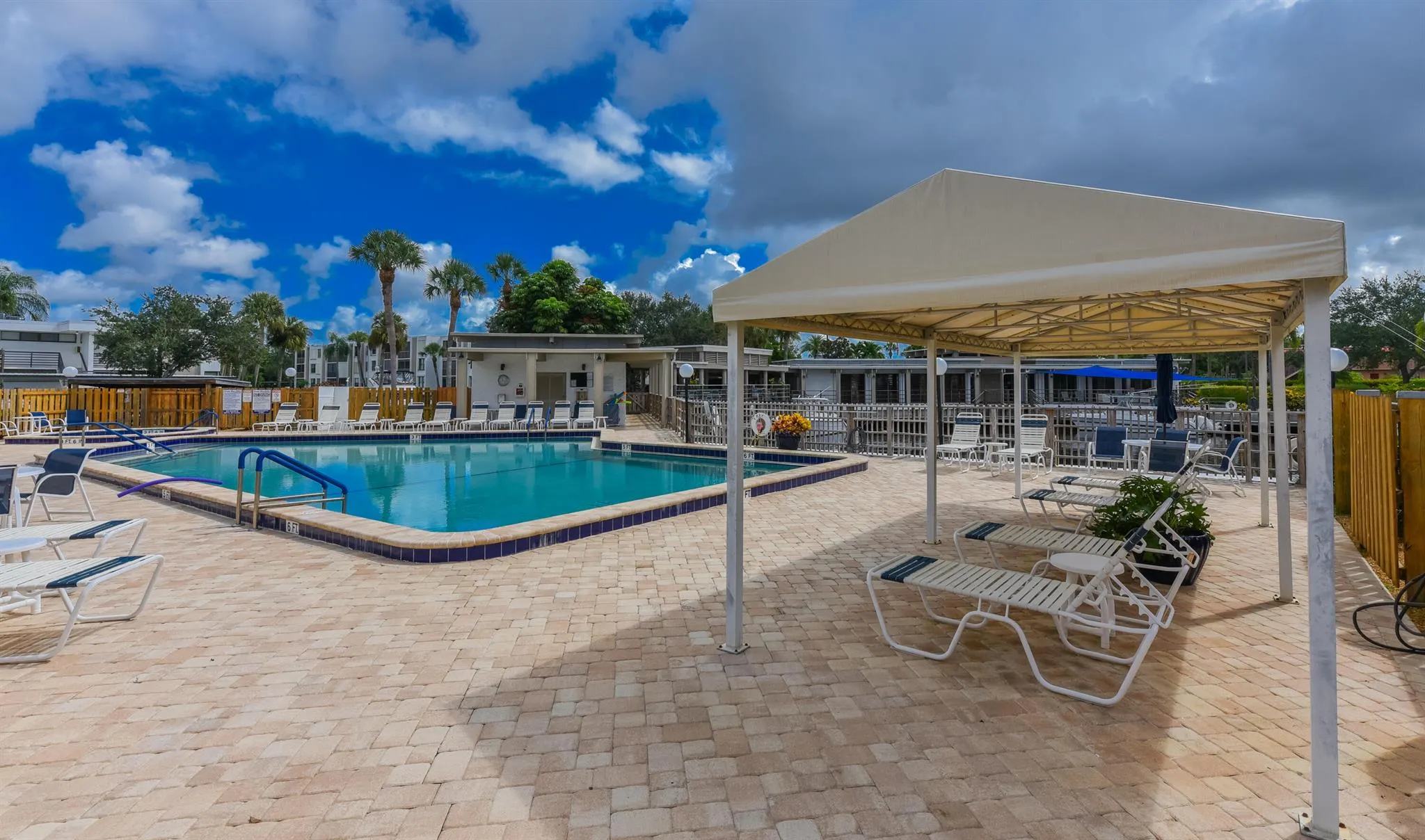 1950 SW Palm City Road, #11-105
