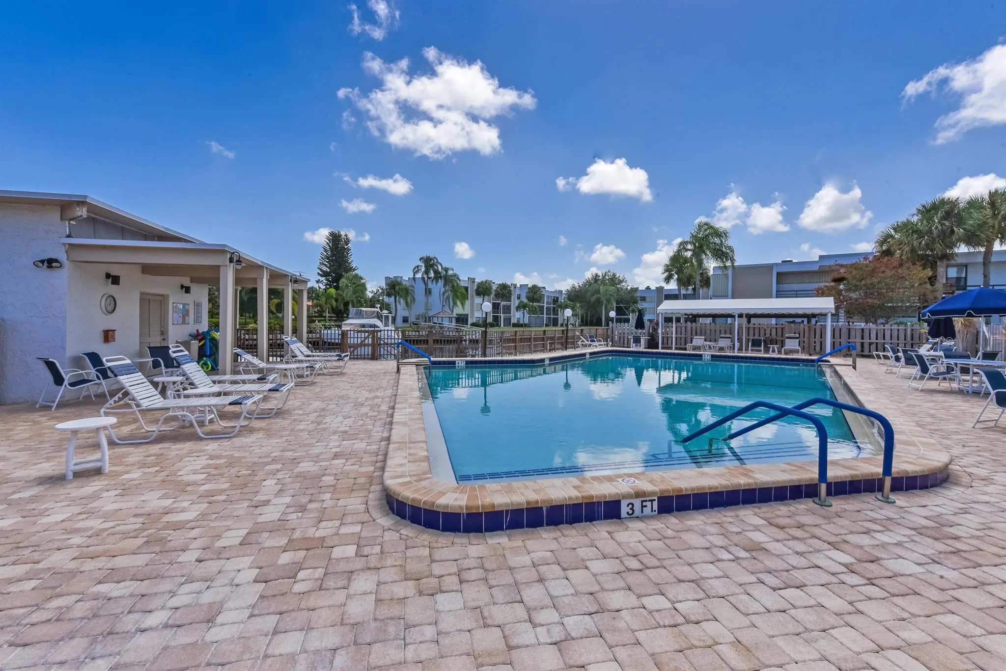 1950 SW Palm City Road, #11-105