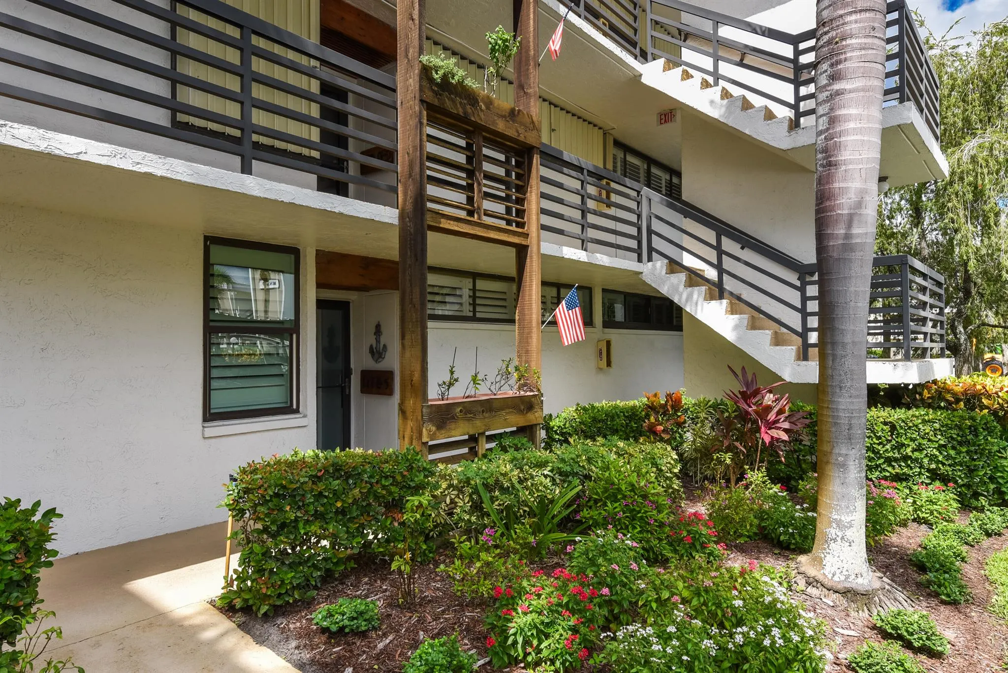 1950 SW Palm City Road, #11-105