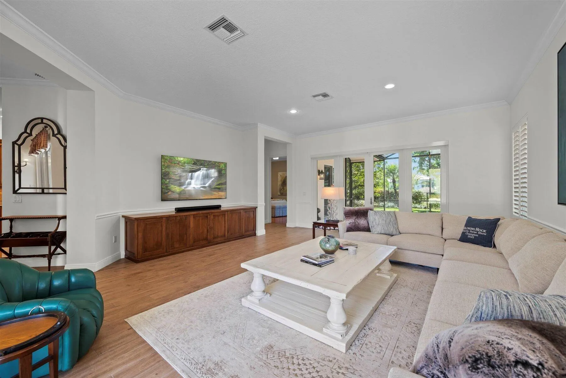 2931 Twin Oaks Way