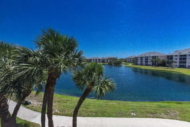 353 S Us Highway 1, #F306