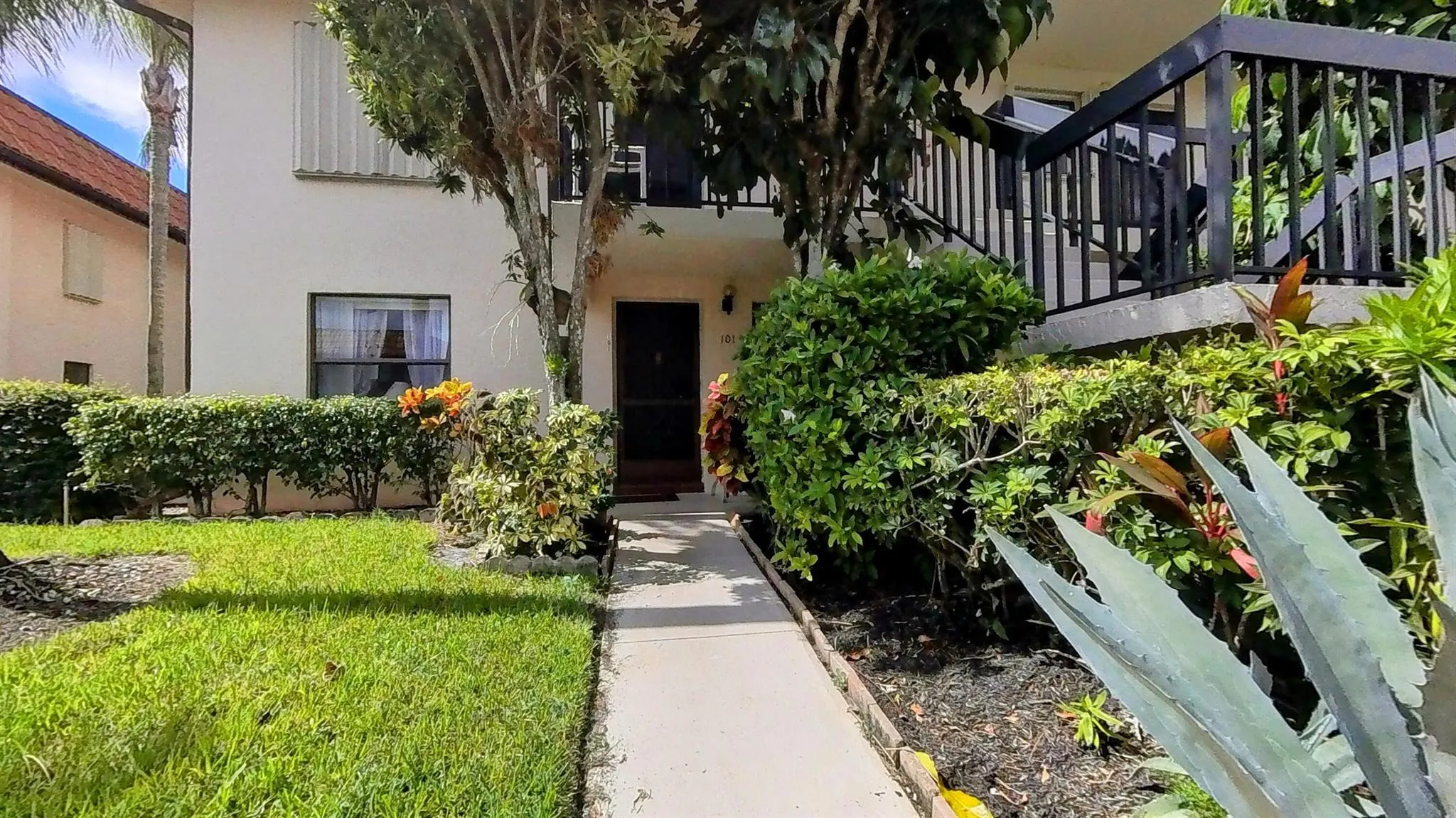 7214 Golf Colony Court, #101