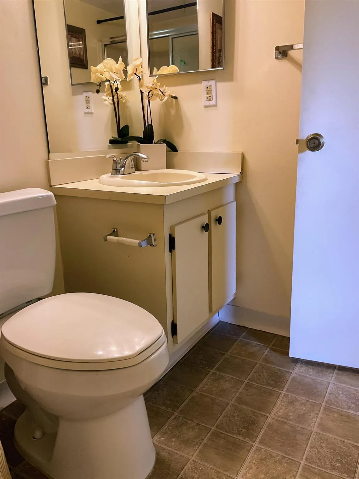 7214 Golf Colony Court, #101