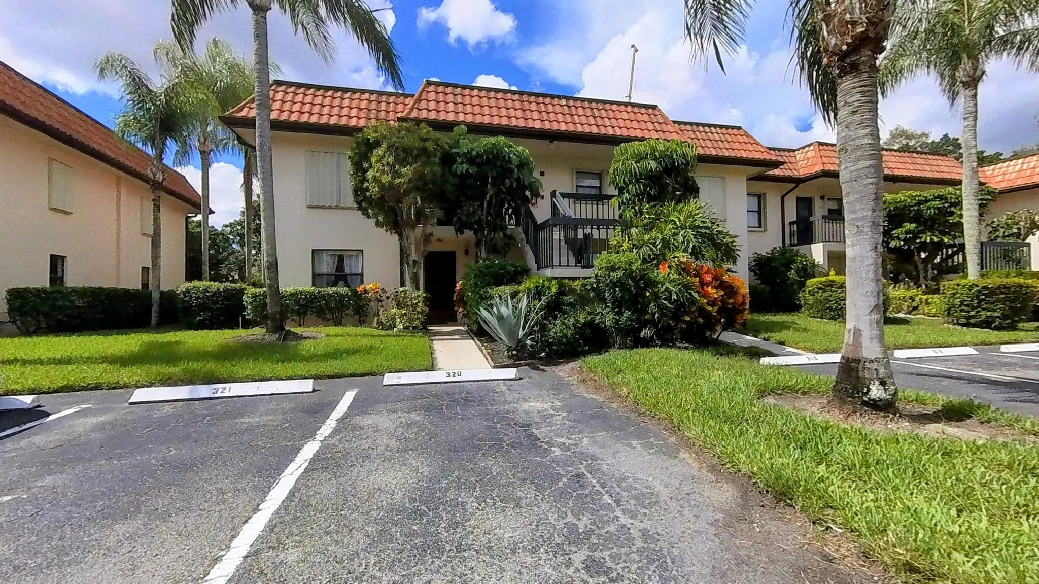 7214 Golf Colony Court, #101