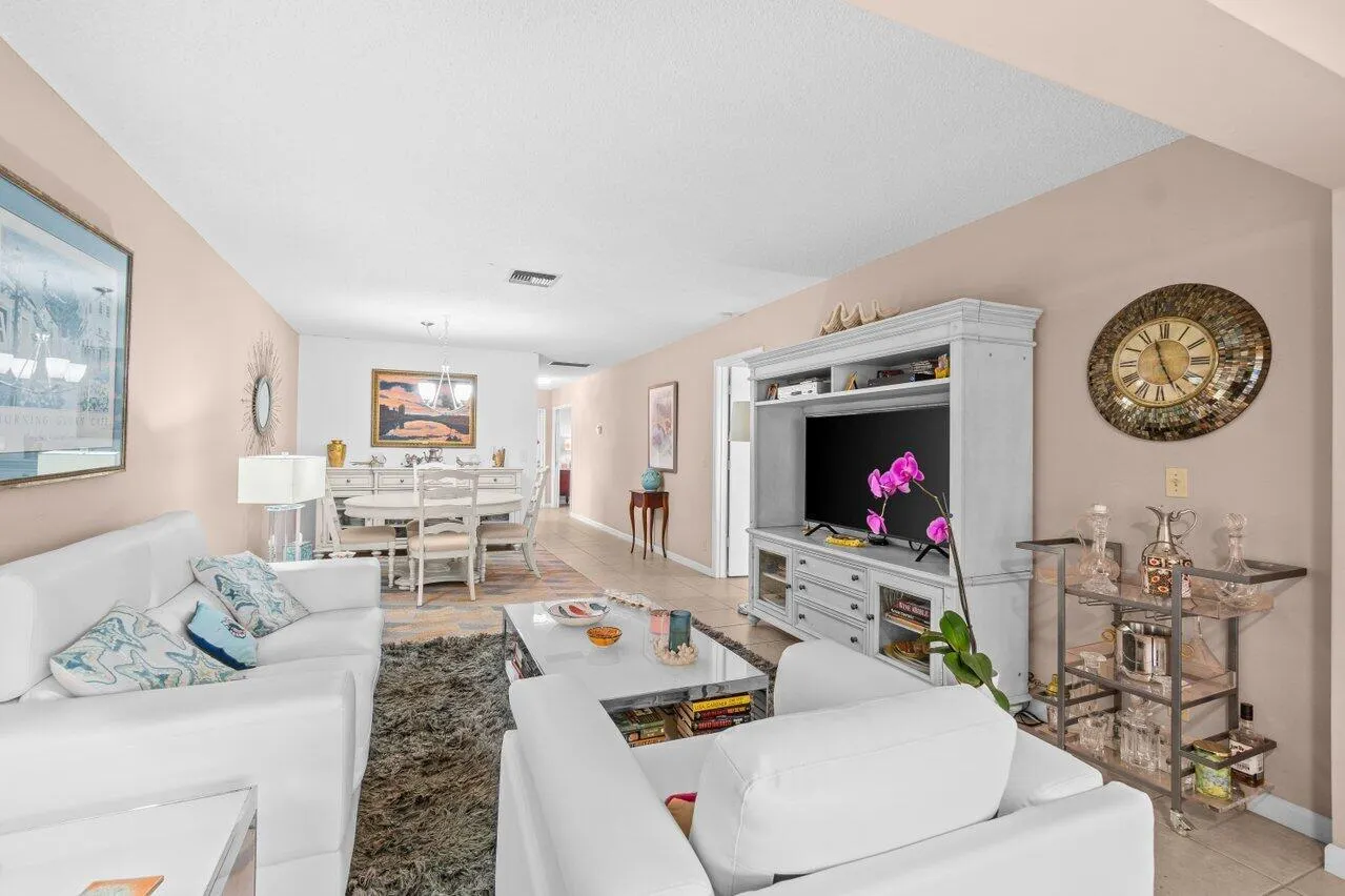 1131 Calamondin Ter 203 Terrace, #203