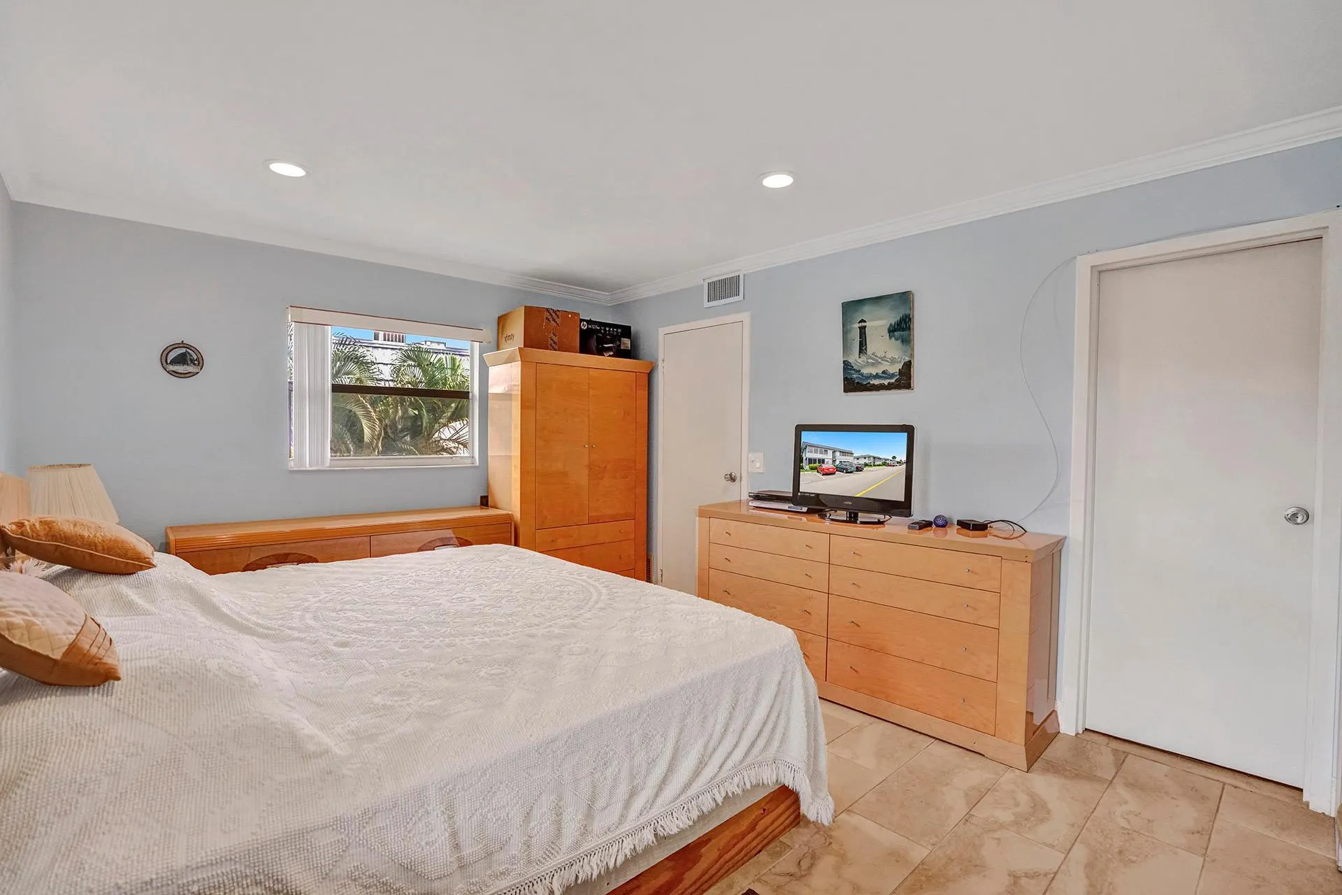 279 Tuscany E