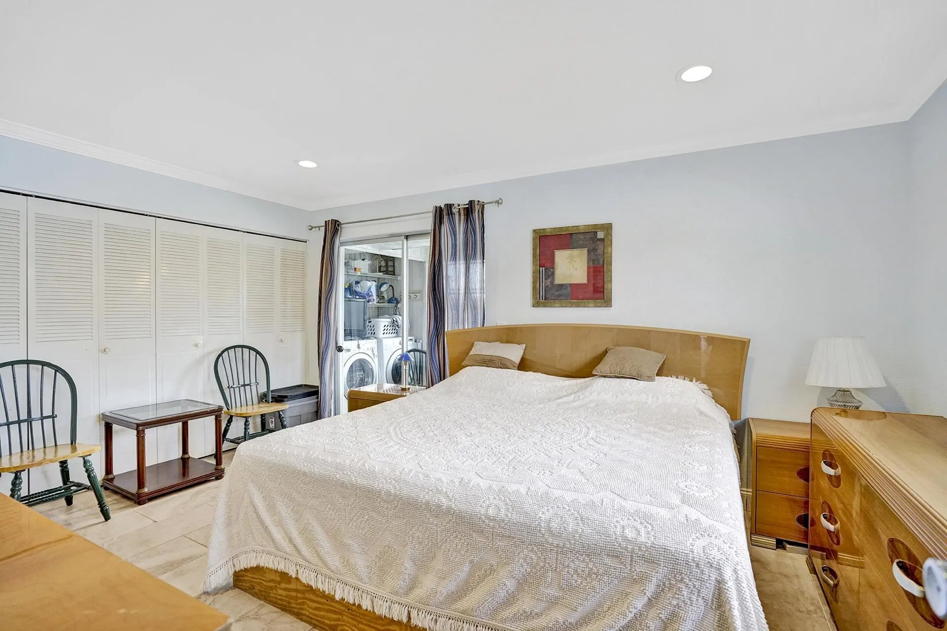 279 Tuscany E