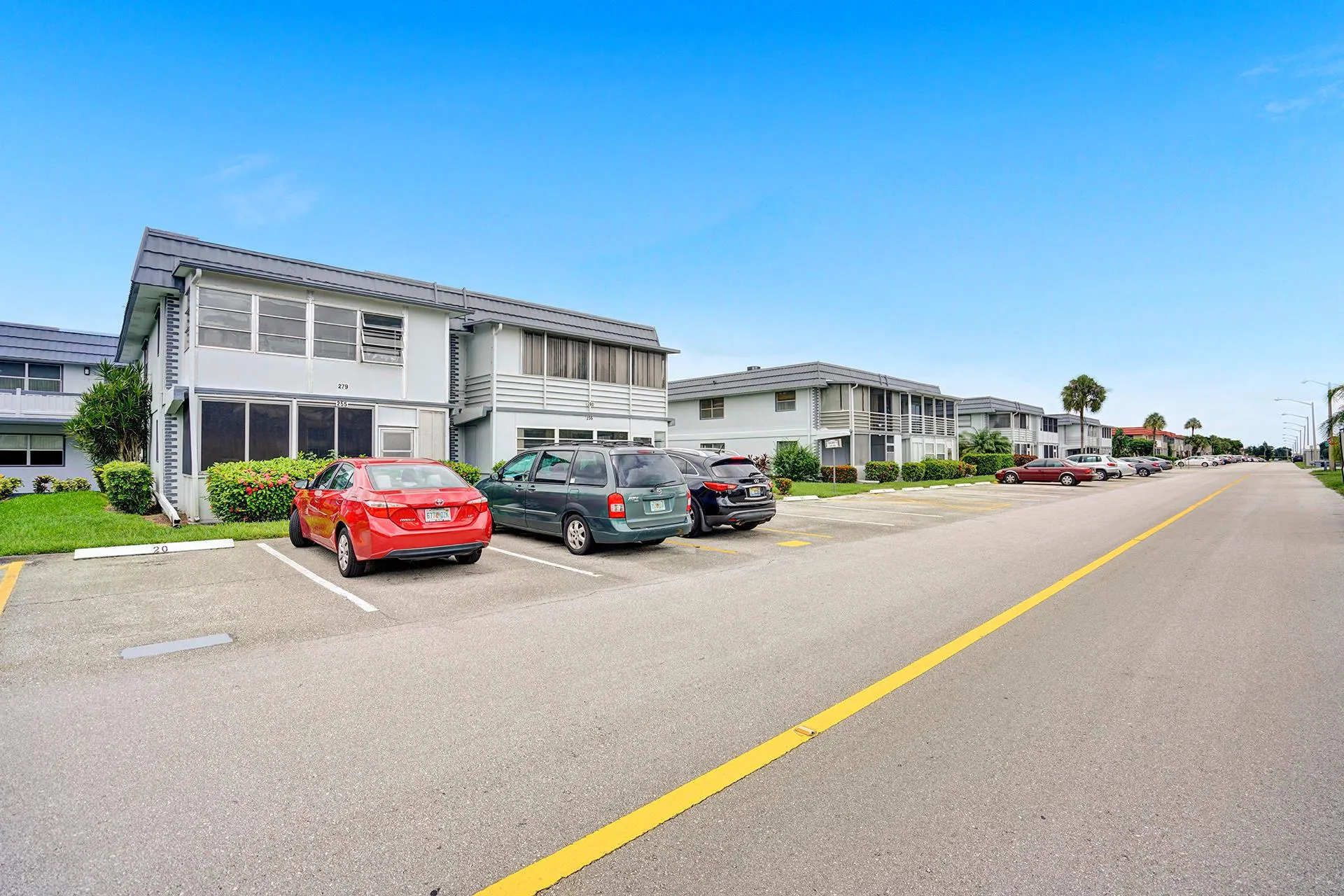 279 Tuscany E