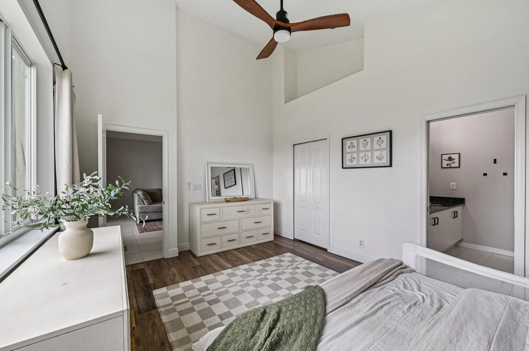 3142 SW Solitaire Palm Drive