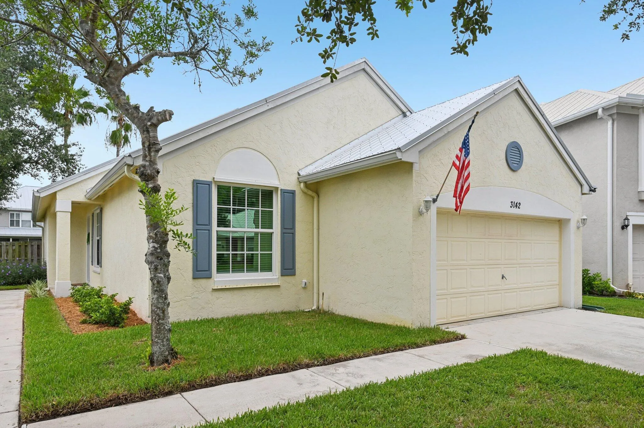 3142 SW Solitaire Palm Drive