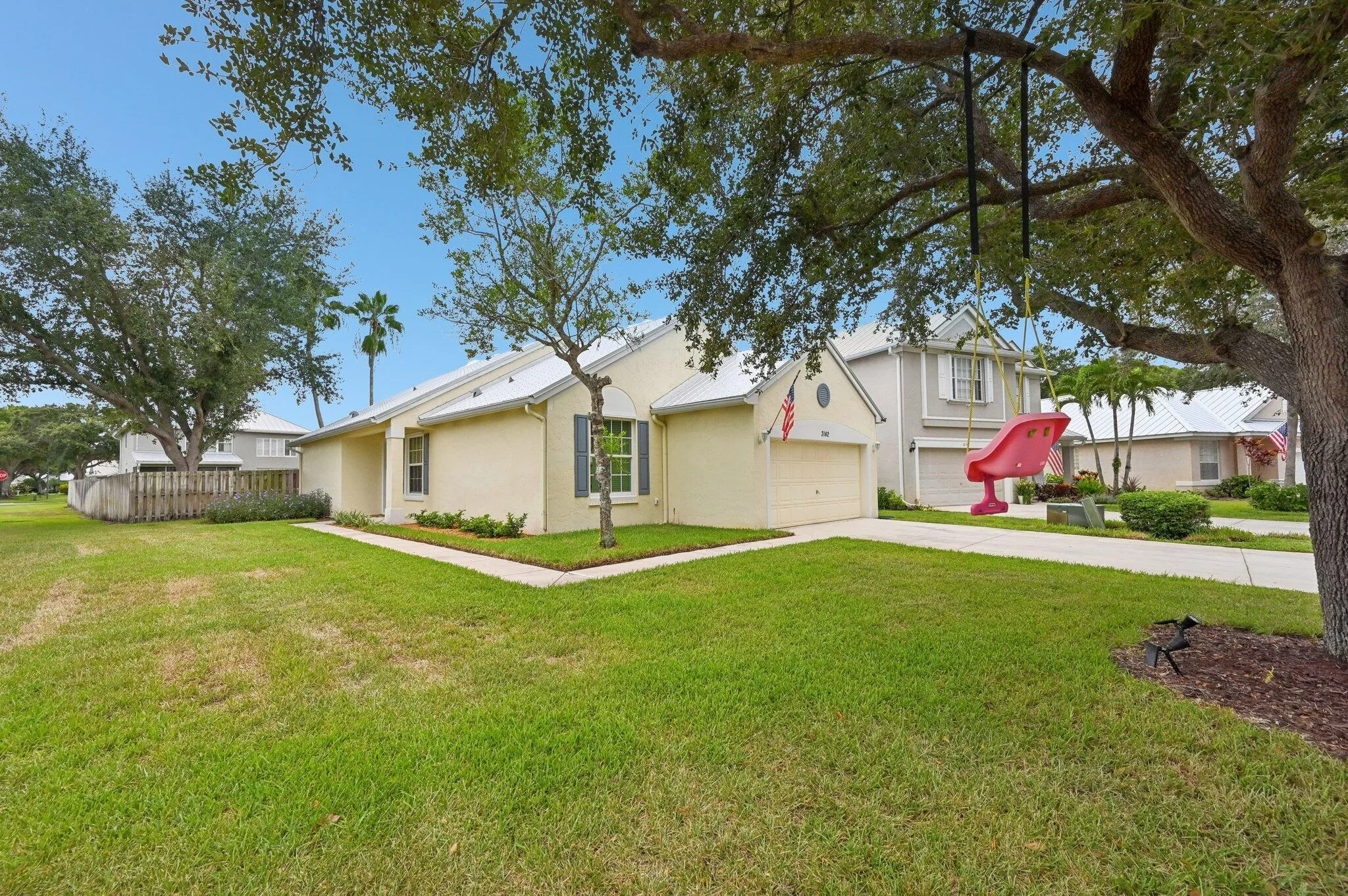 3142 SW Solitaire Palm Drive