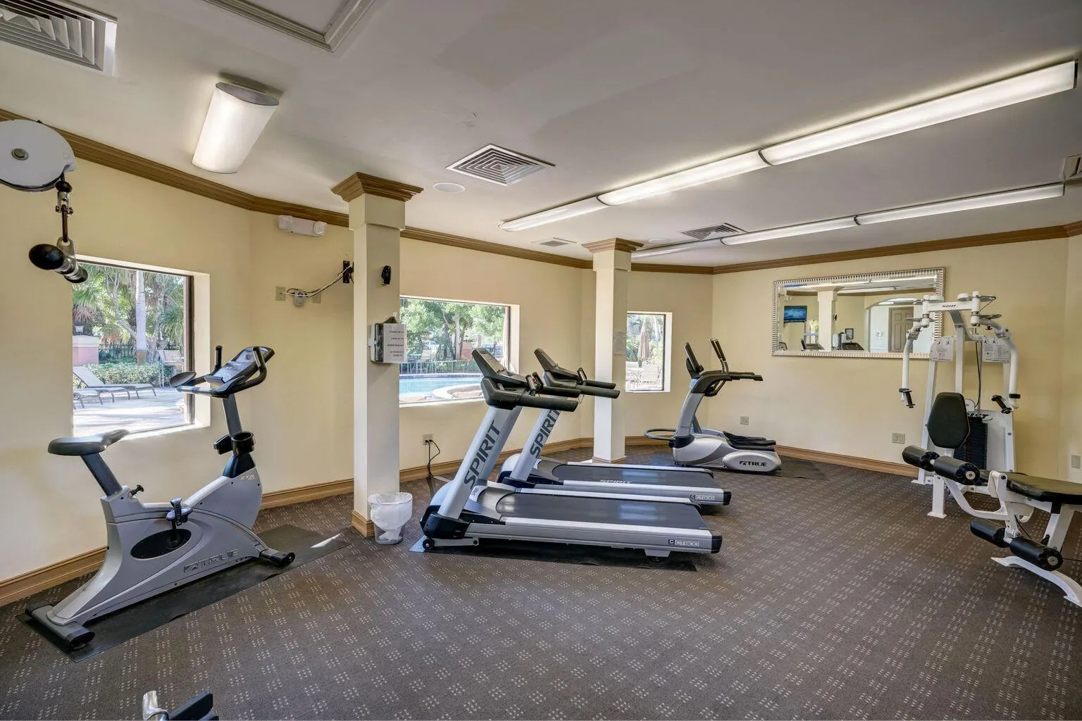 300 Uno Lago Drive, #101