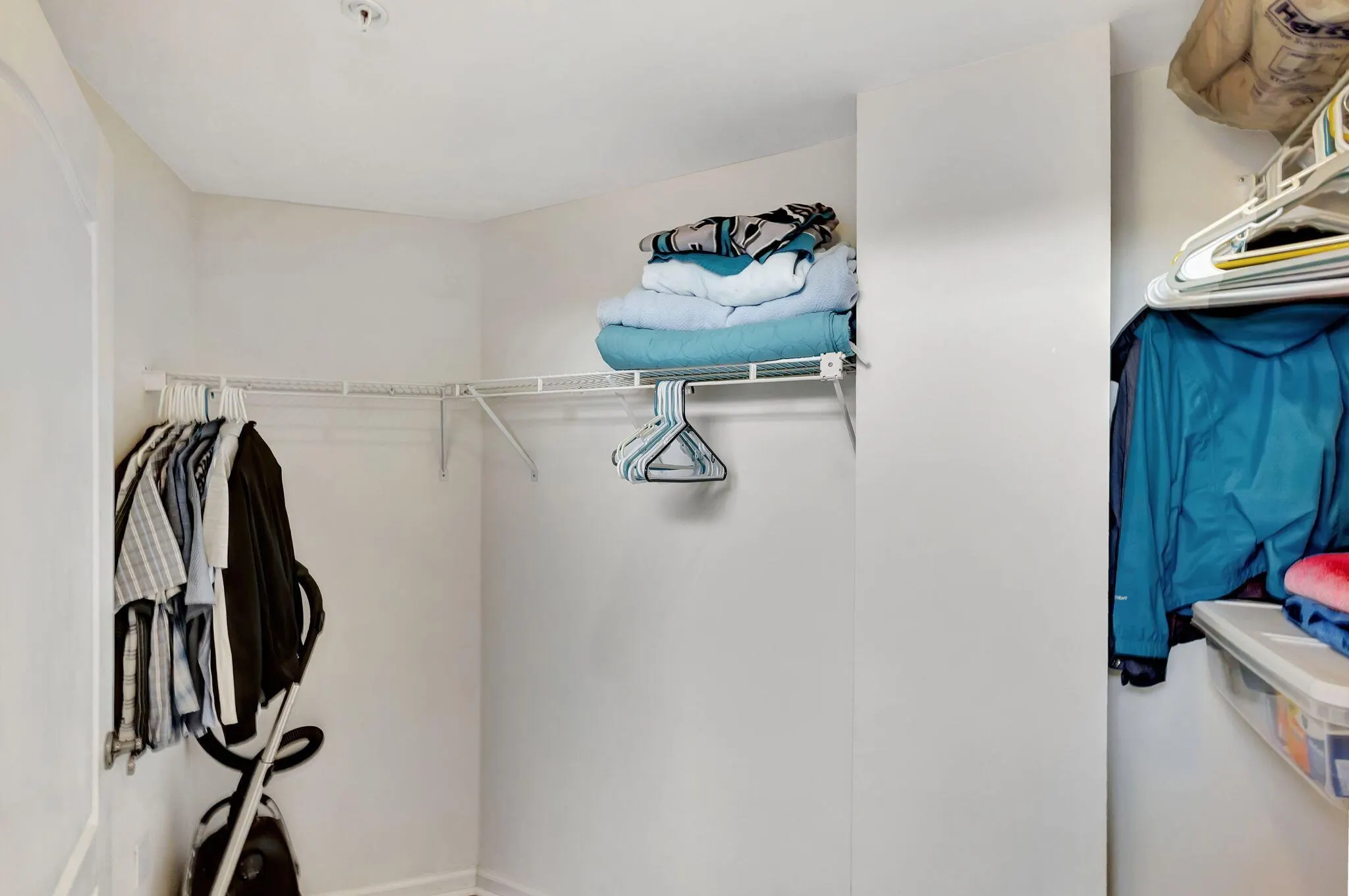 300 Uno Lago Drive, #101