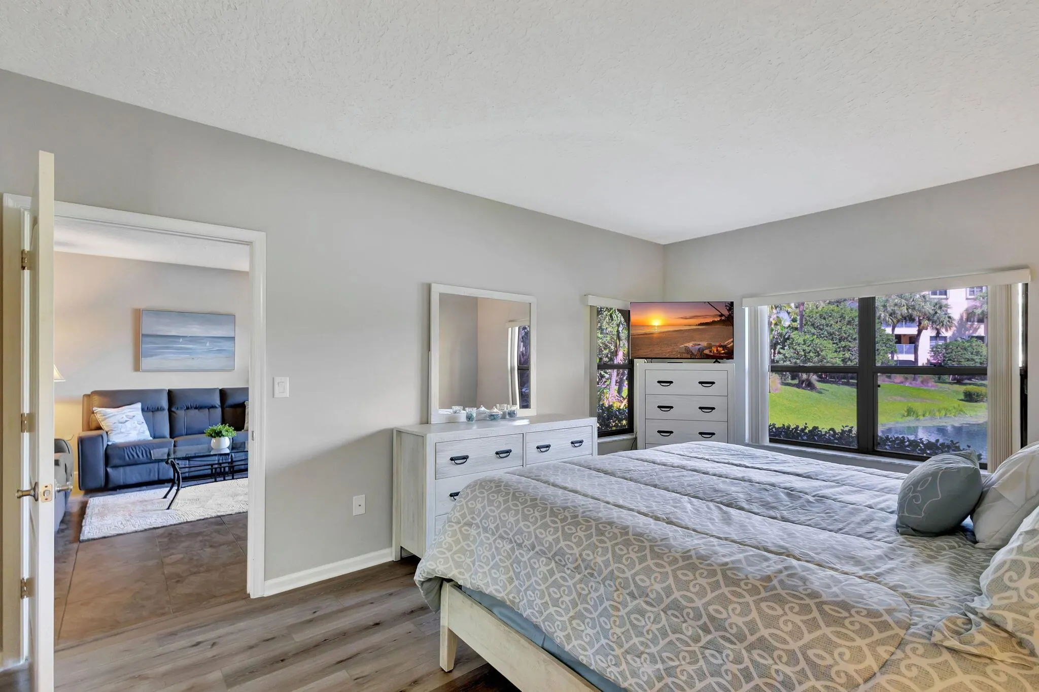 300 Uno Lago Drive, #101
