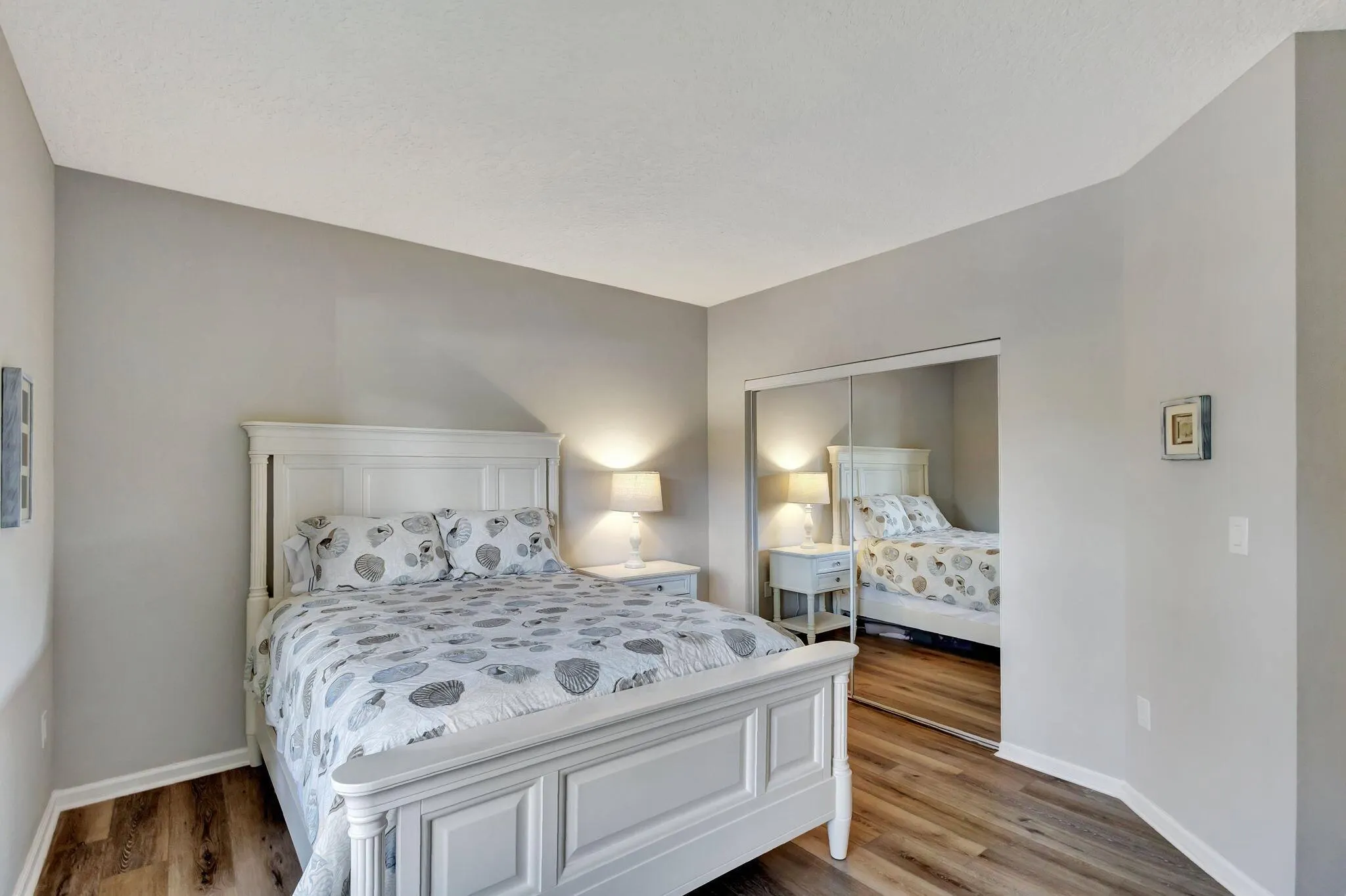 300 Uno Lago Drive, #101