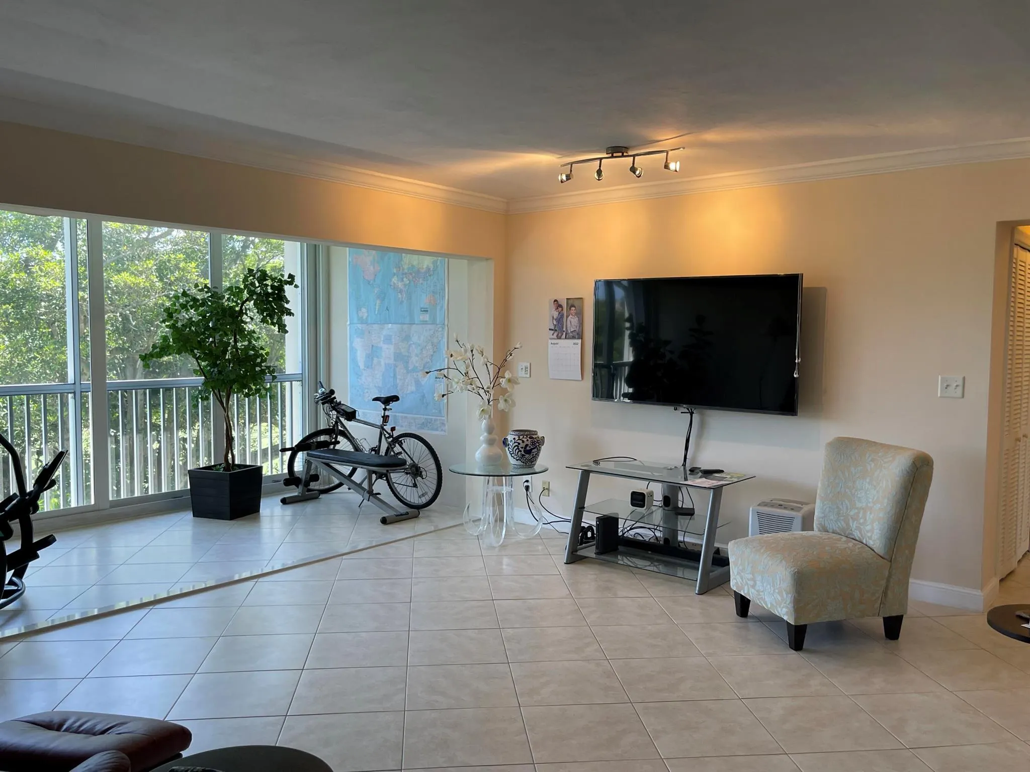 300 E Royal Palm Road, #42b