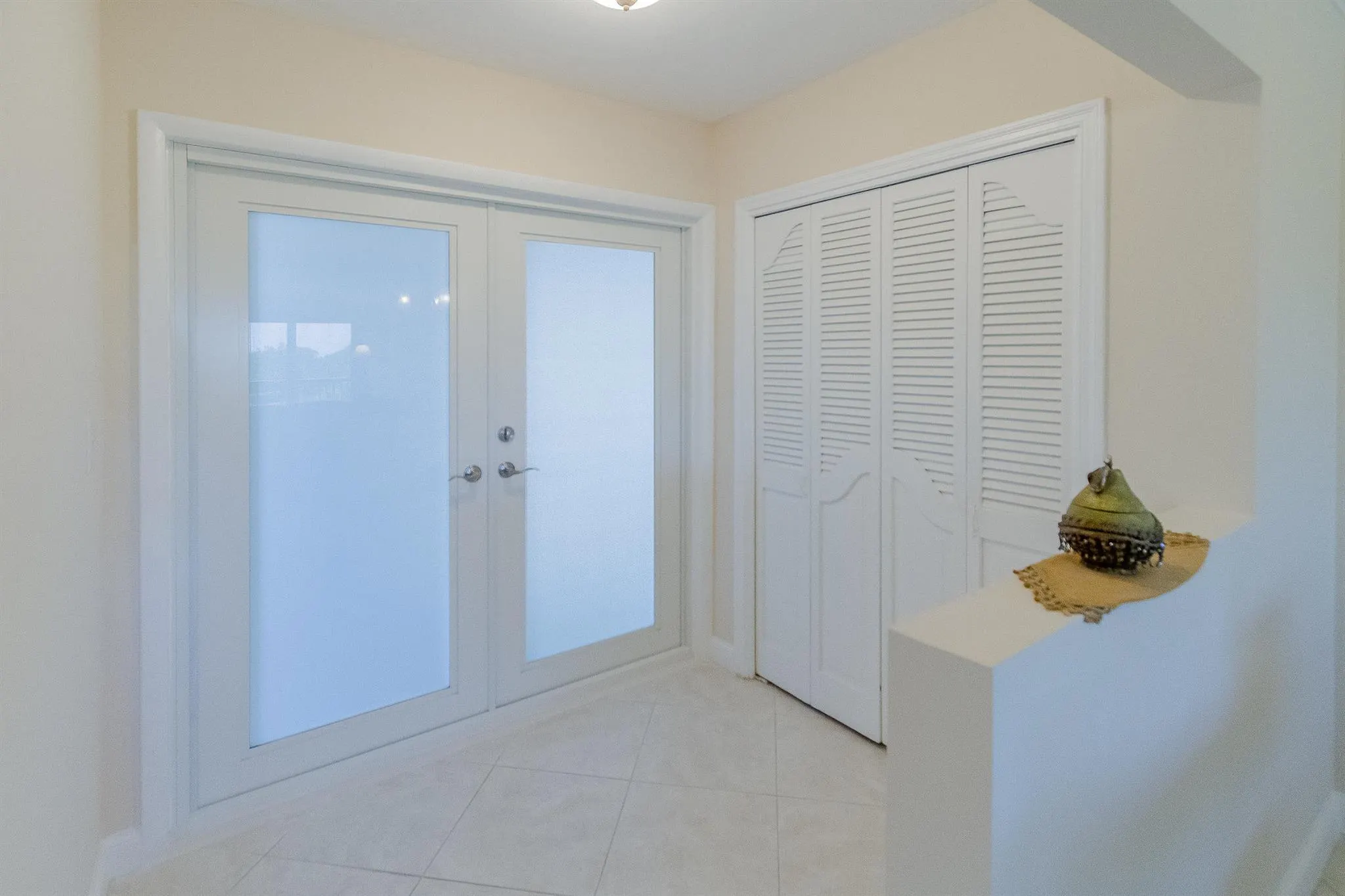 300 E Royal Palm Road, #42b