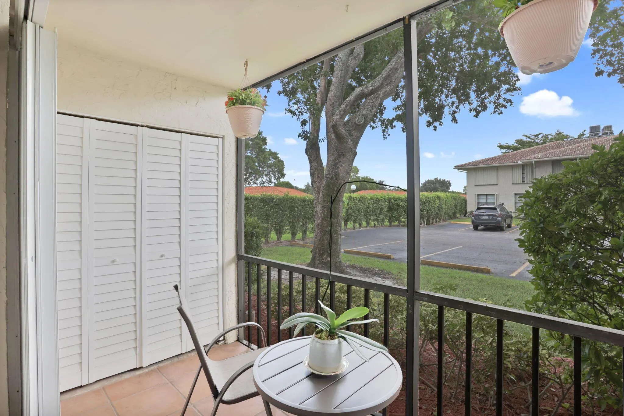 9810 Pineapple Tree Drive, #111