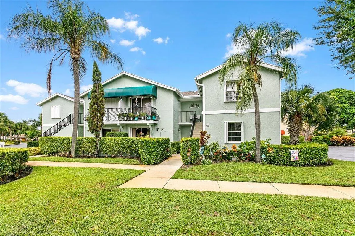 700 Waterside Drive