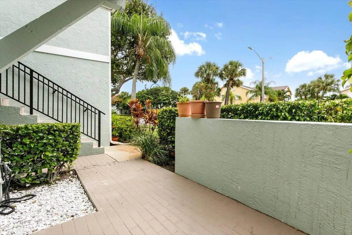 700 Waterside Drive