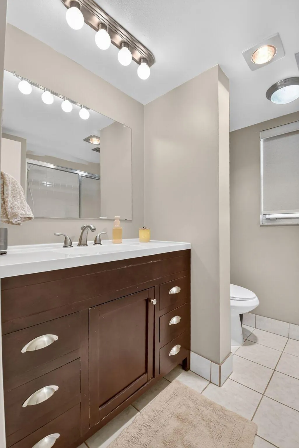 3871 Via Poinciana, #404