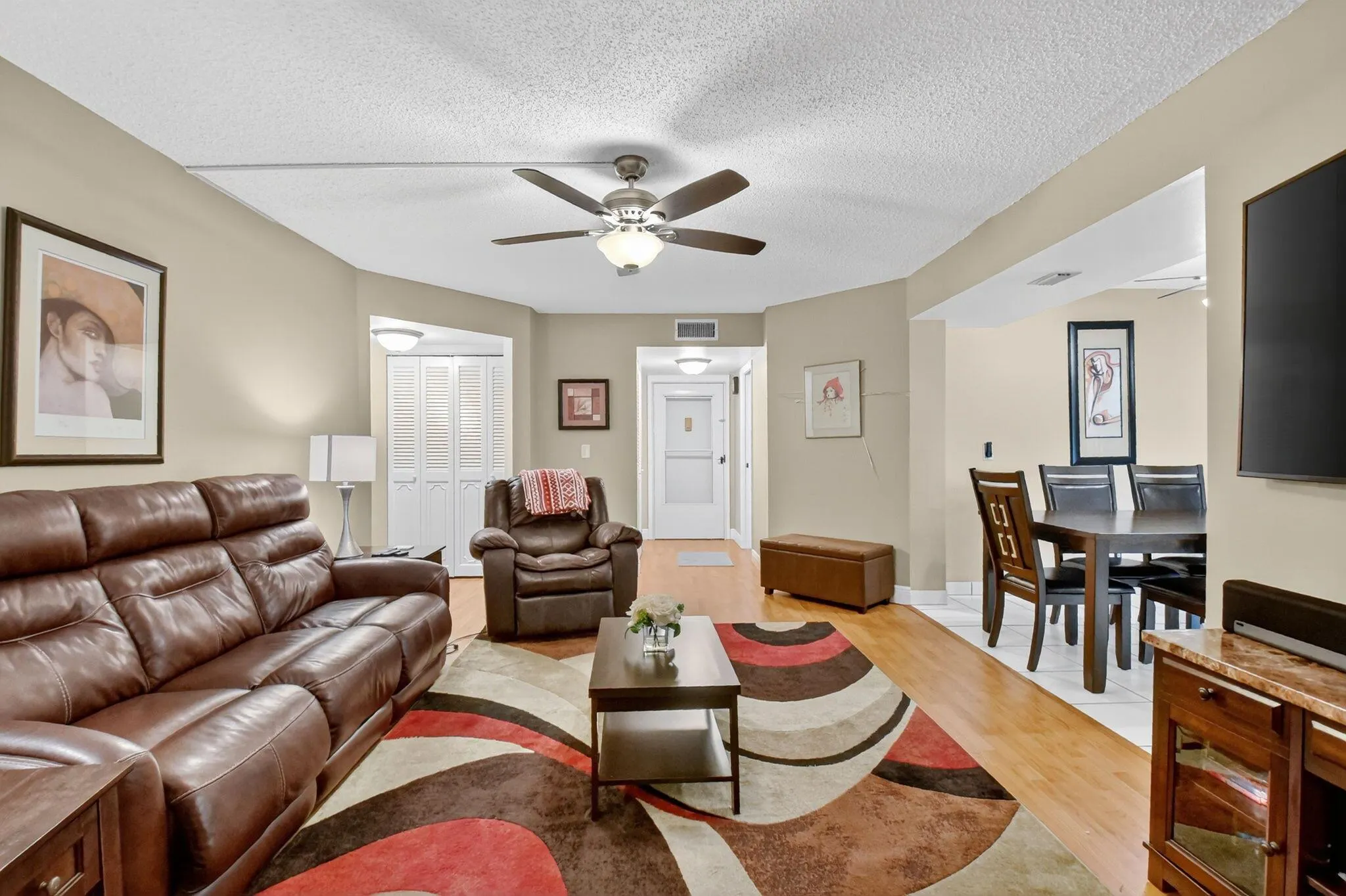 3871 Via Poinciana, #404
