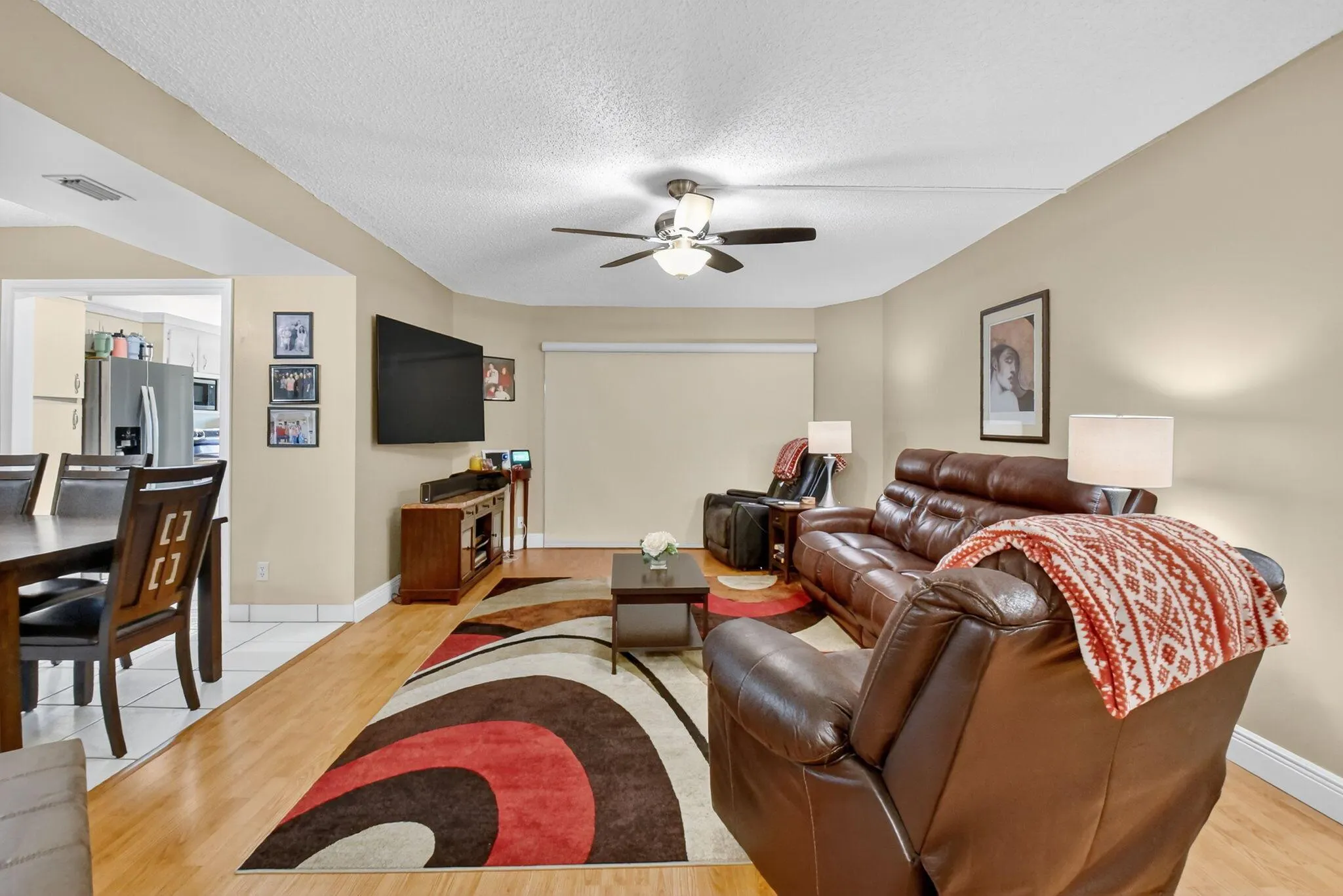 3871 Via Poinciana, #404