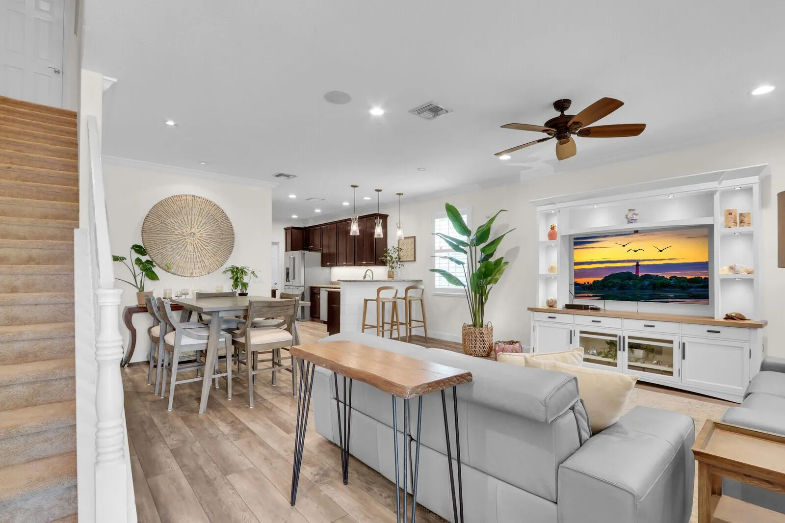 1169 E Dakota Drive