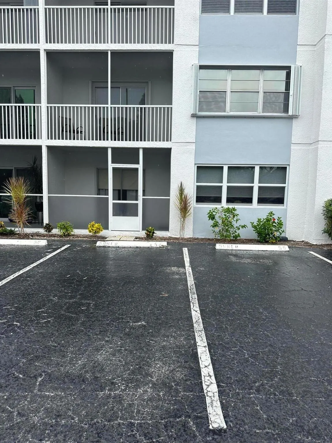1502 S Lakeside Drive, #103