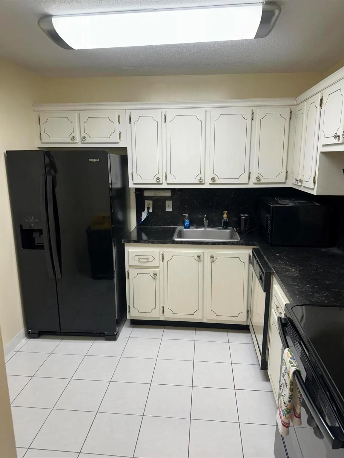 1502 S Lakeside Drive, #103
