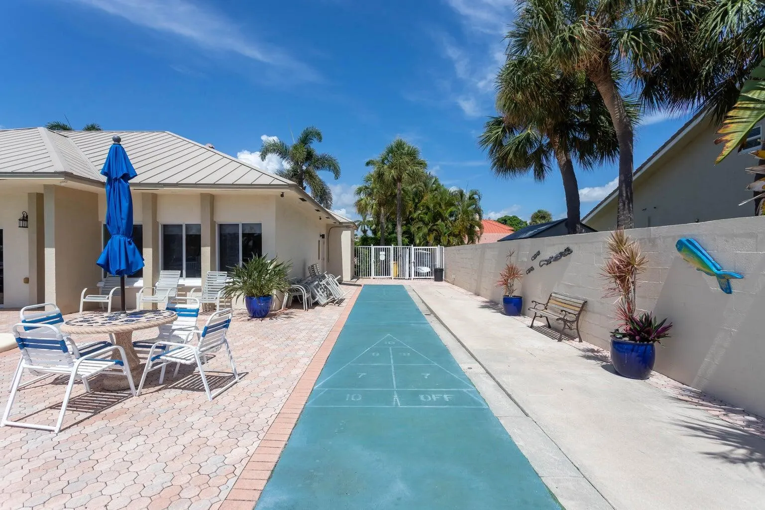650 Snug Harbor Drive, #G310