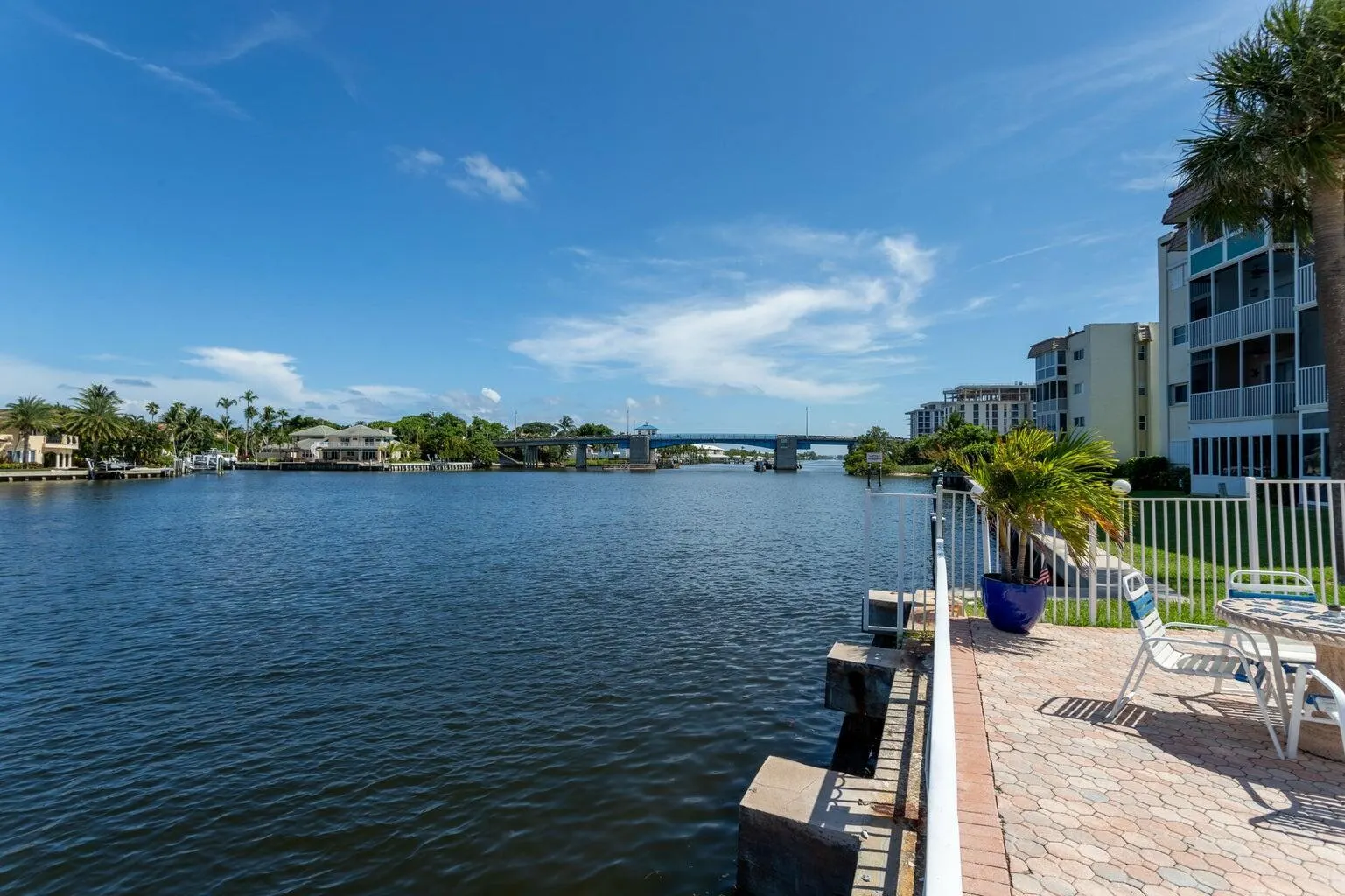 650 Snug Harbor Drive, #G310