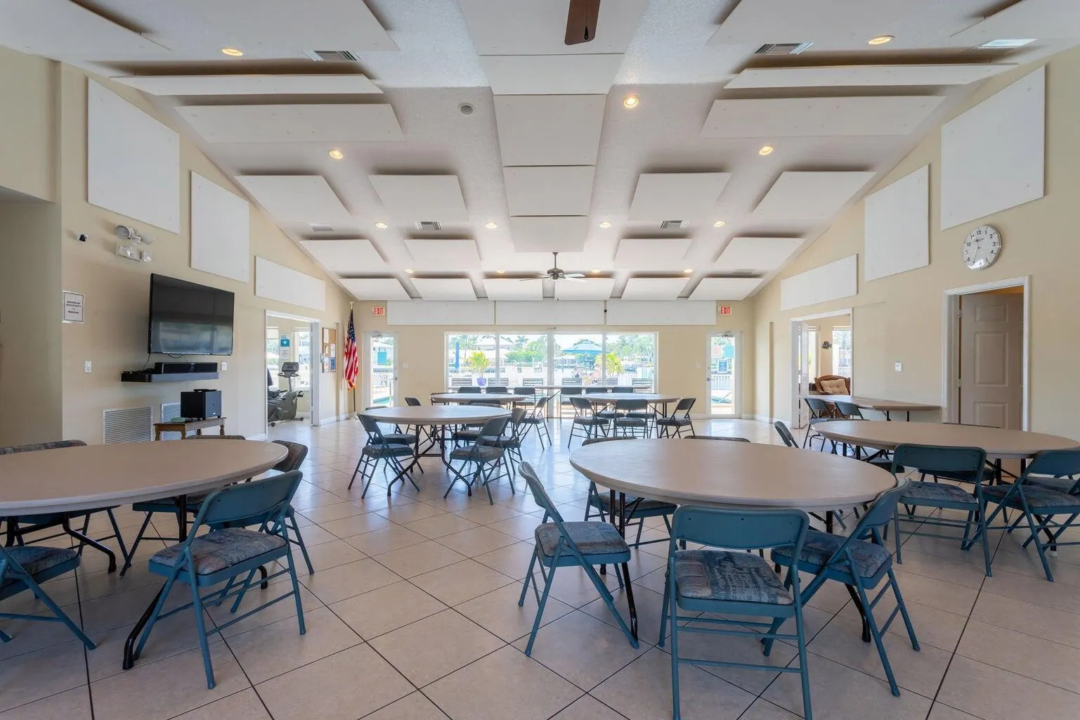 650 Snug Harbor Drive, #G310