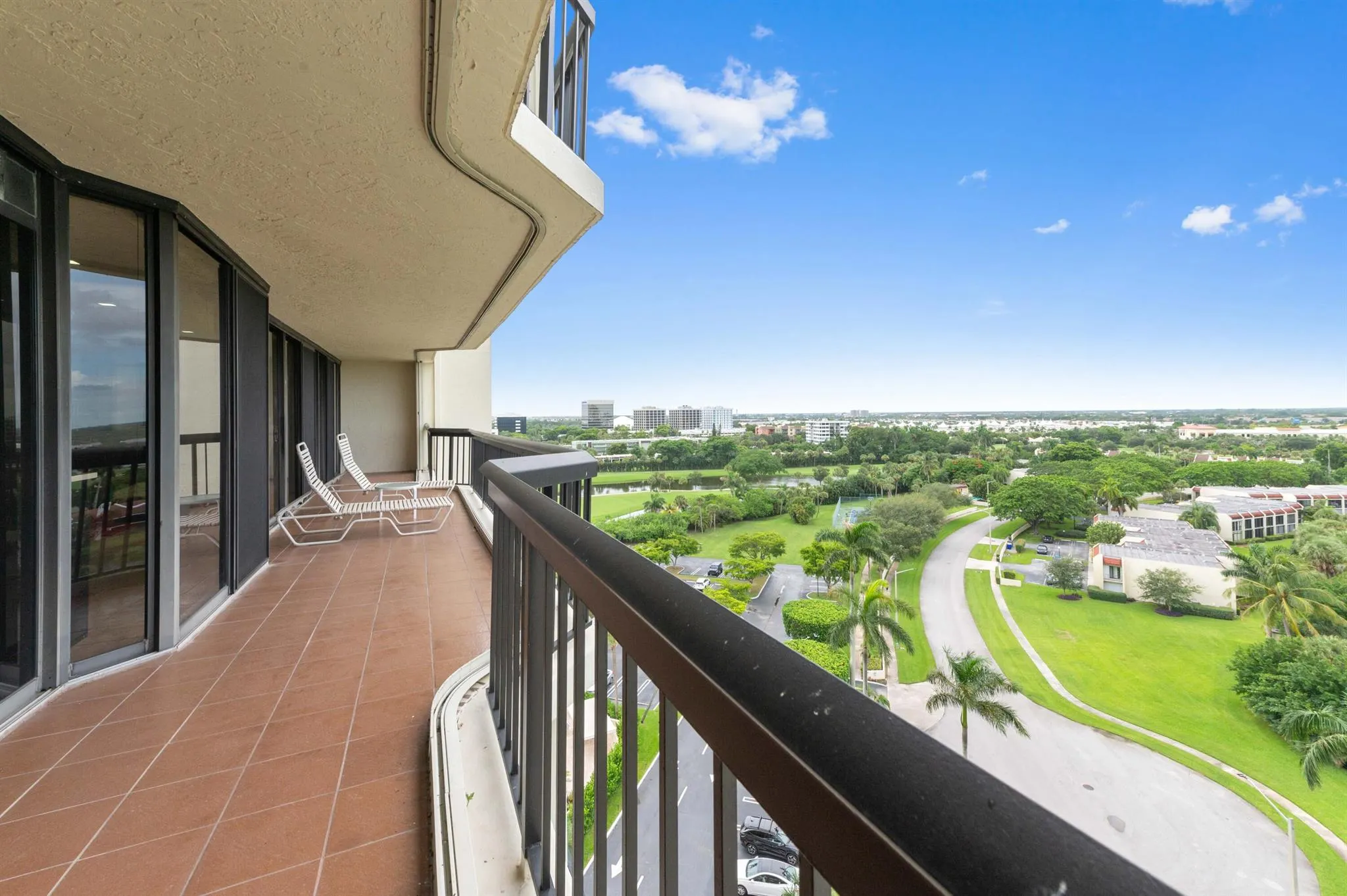 1900 Consulate Place, #1005