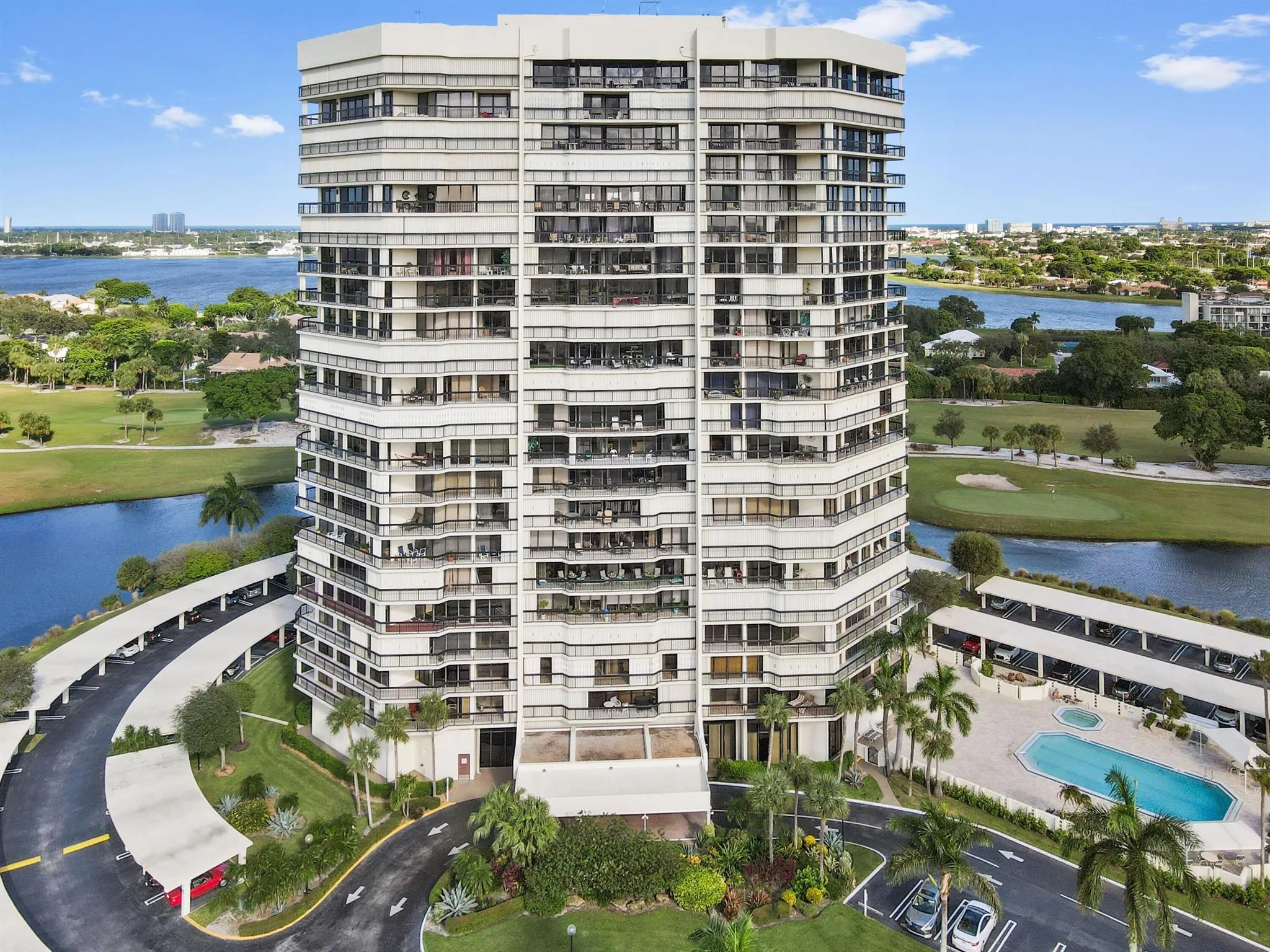 1900 Consulate Place, #1005