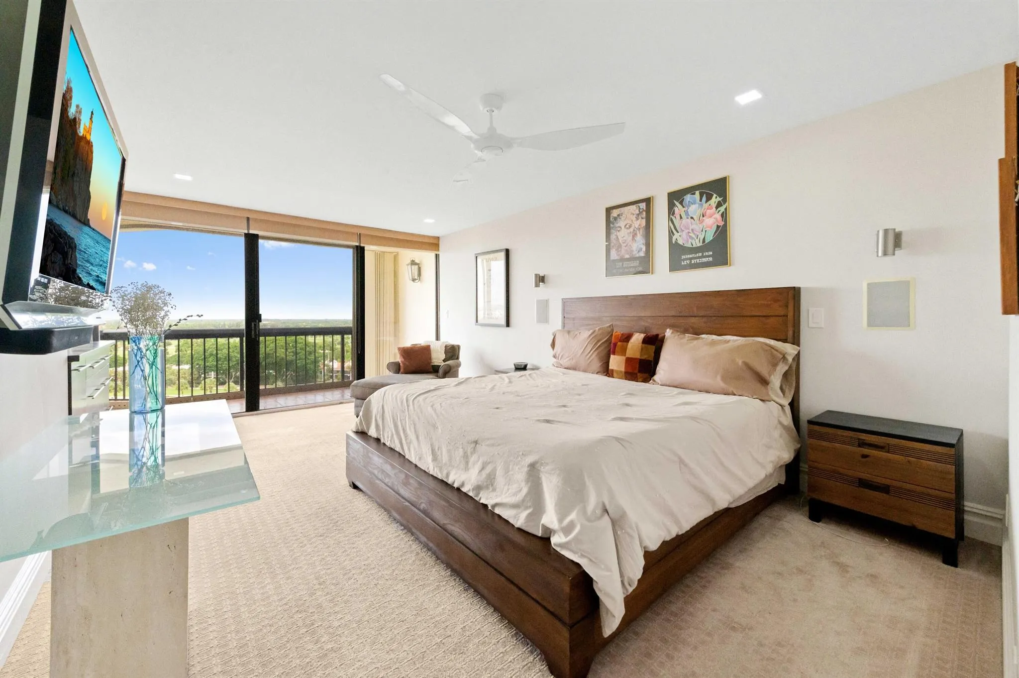 1900 Consulate Place, #1005
