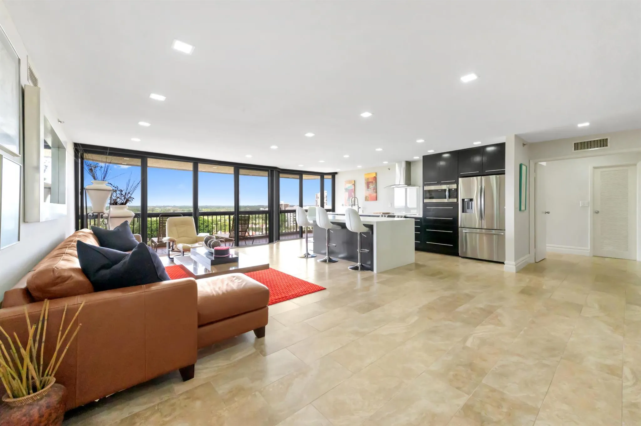 1900 Consulate Place, #1005