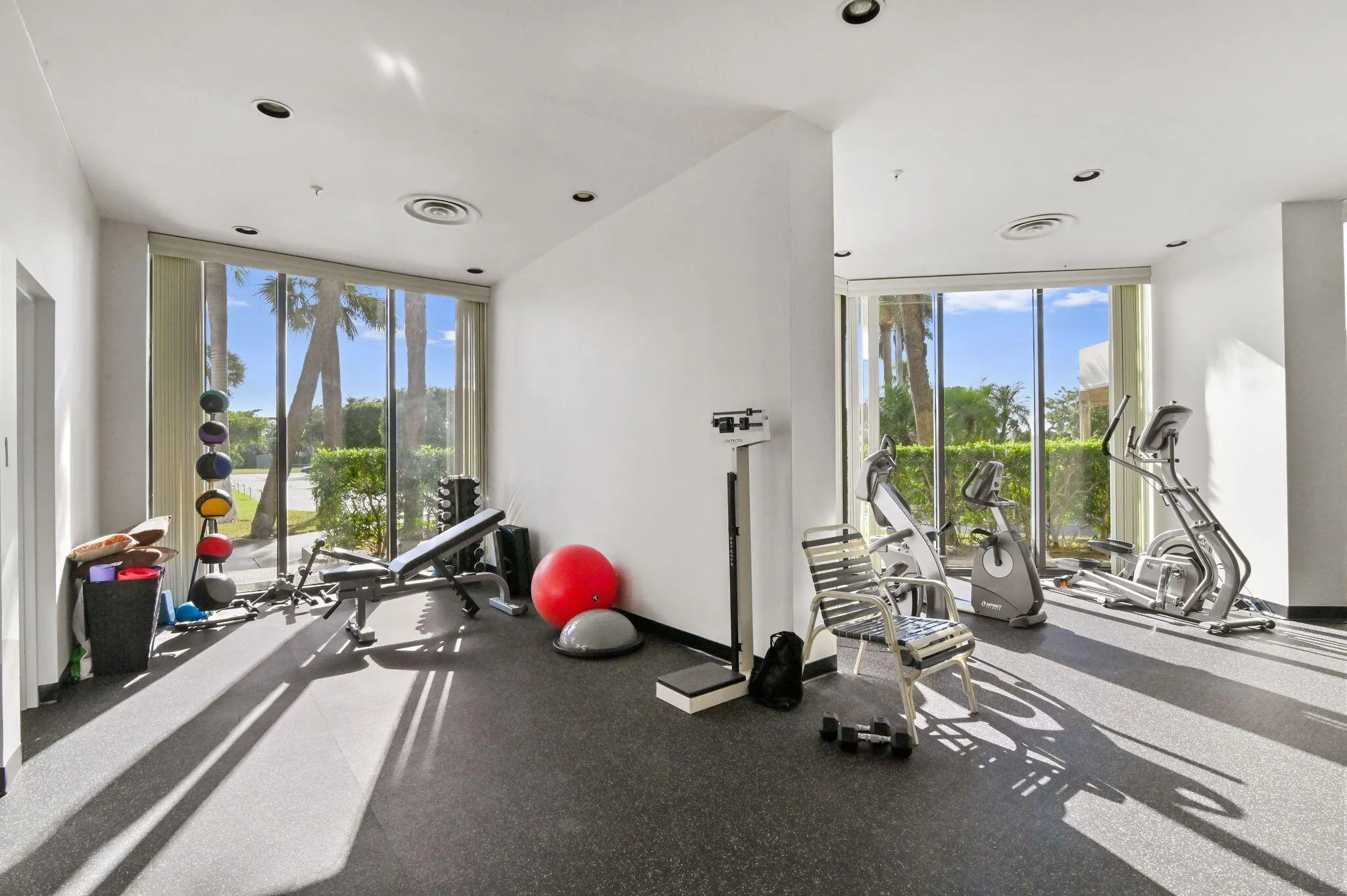 1900 Consulate Place, #1005