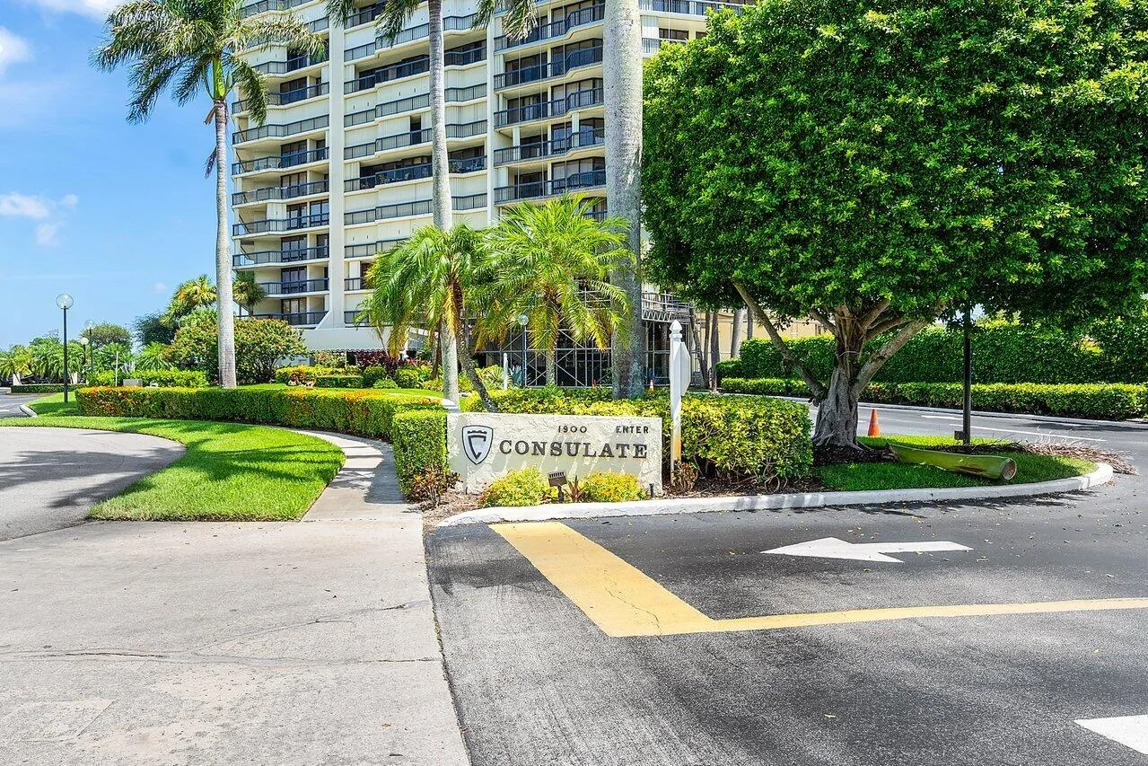 1900 Consulate Place, #1005