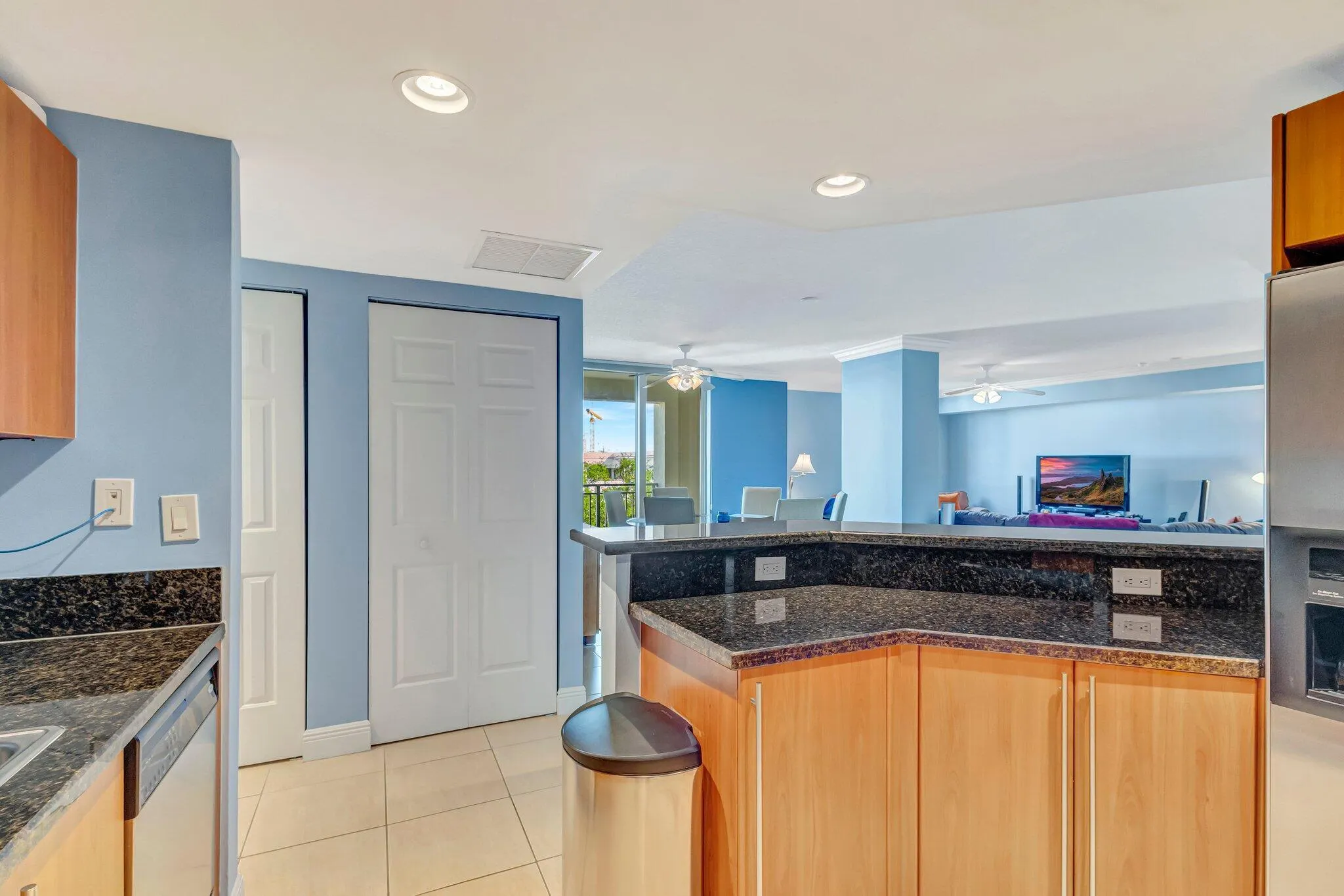 610 Clematis Street, #400 & 402