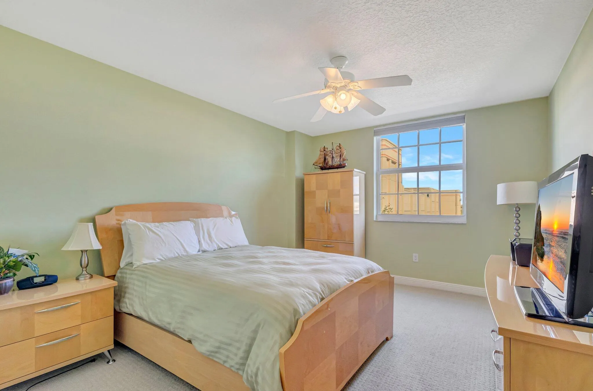 610 Clematis Street, #400 & 402
