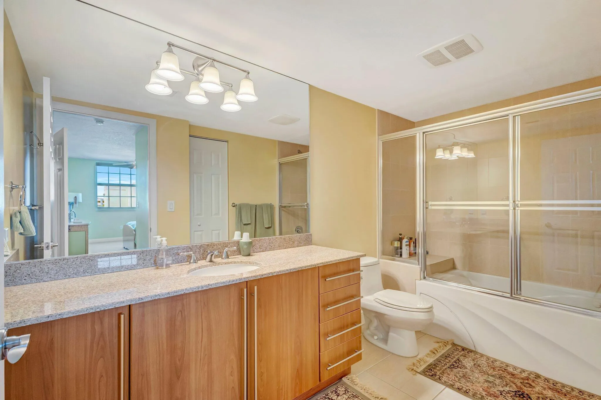 610 Clematis Street, #400 & 402