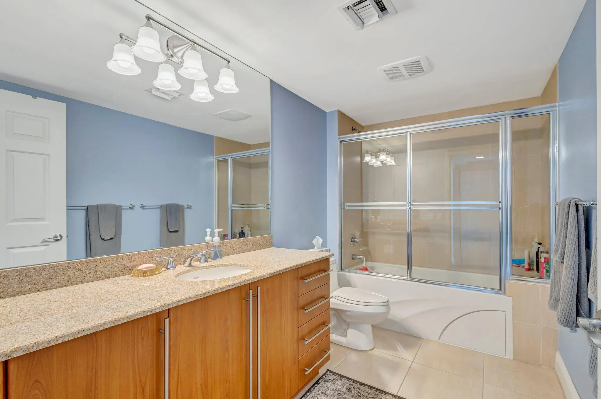 610 Clematis Street, #400 & 402