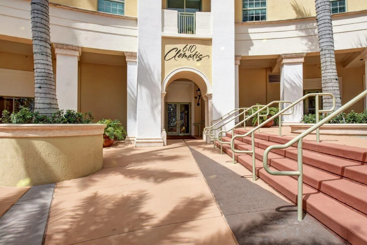 610 Clematis Street, #400 & 402