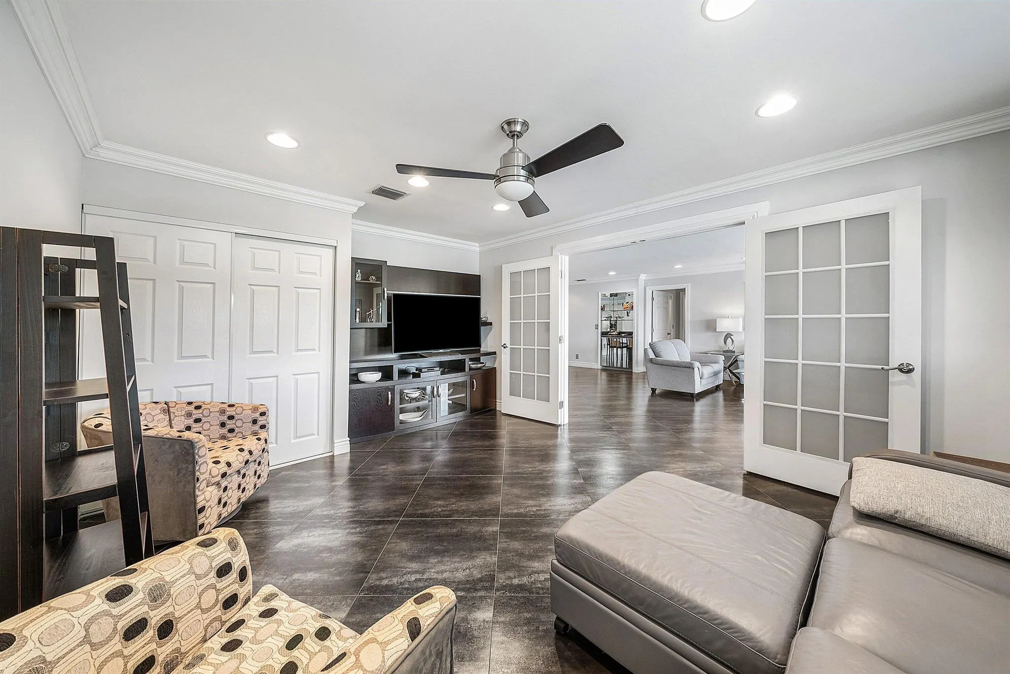 23 Eastgate Drive, #C
