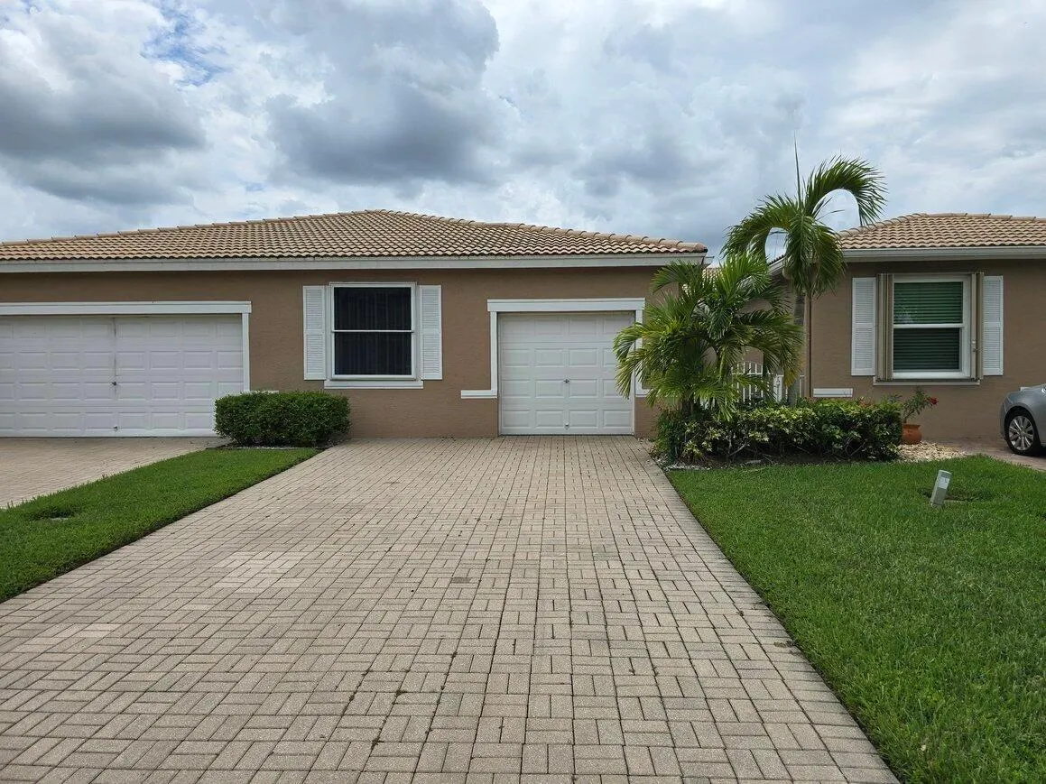 8550 Water Cay